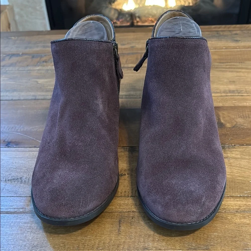 Vionic Women's Ankle Boots in Dark Purple Suede